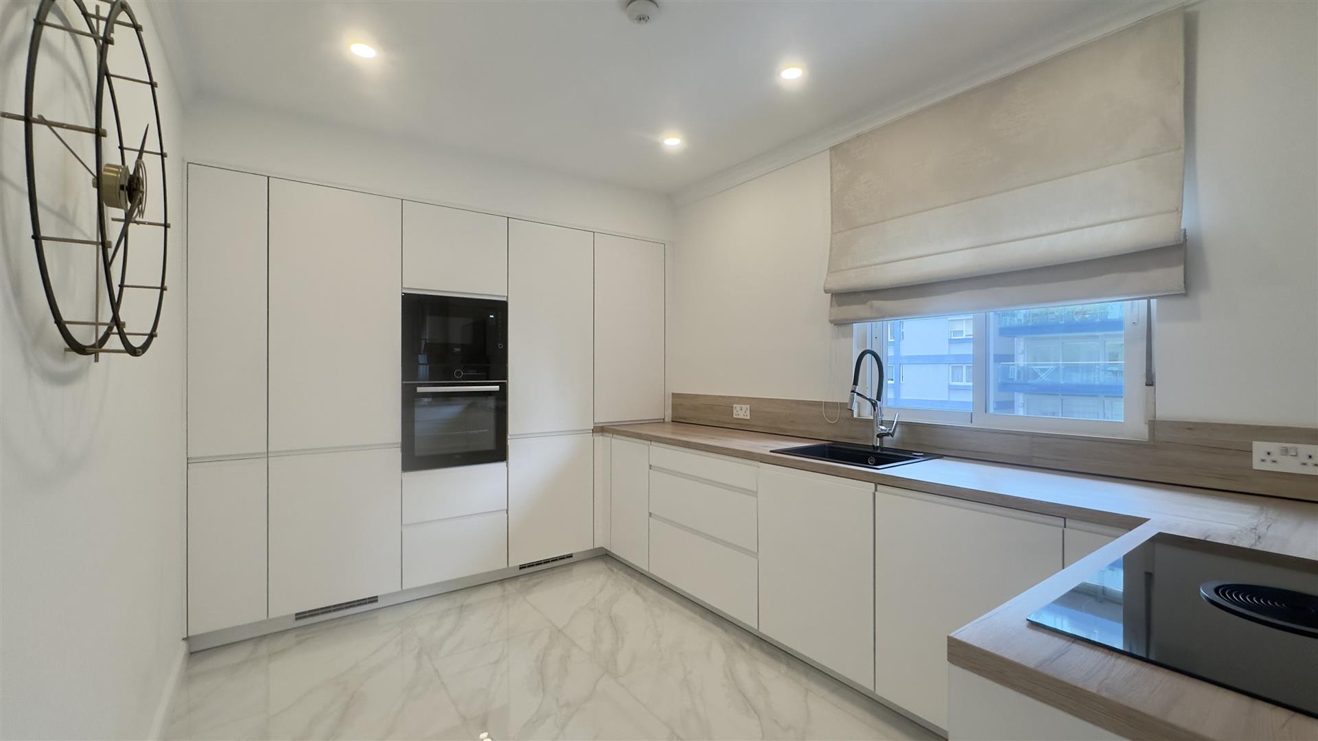 Image of Apartment - 3 Bedrooms - 2 Bathrooms for Sale in Marina Views-Gibraltar, Image 15